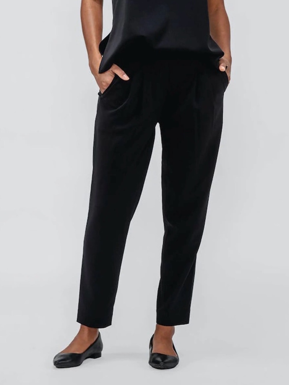 NWT Ministry of Supply Swift Drape Black Ankle-Length Tapered Pants | Size 6